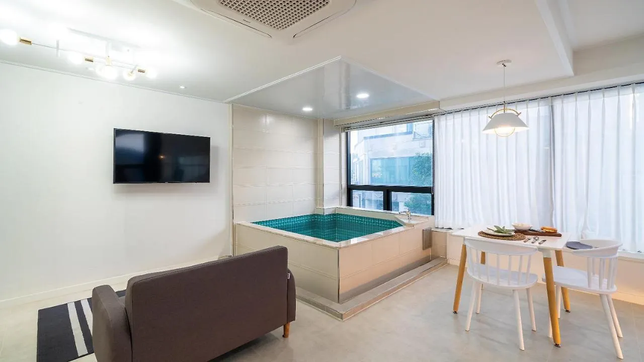 Busan Graysands