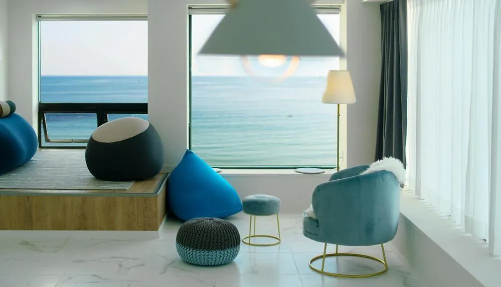 Busan Graysands Villa