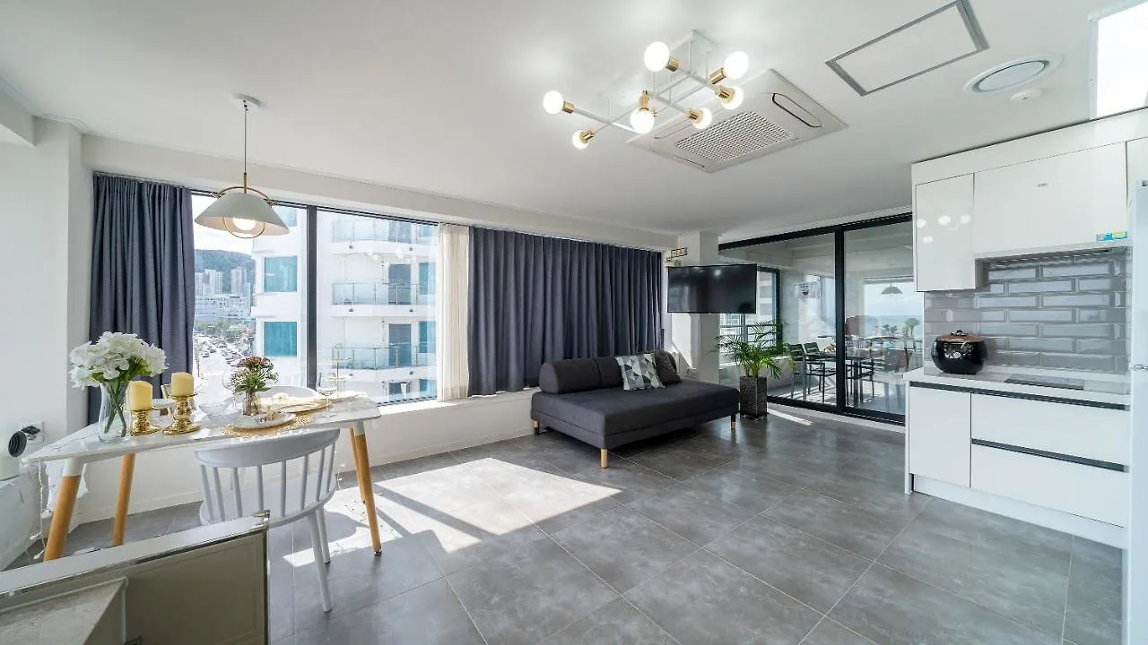 Villa Busan Graysands