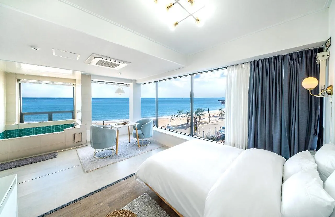 Busan Graysands Villa