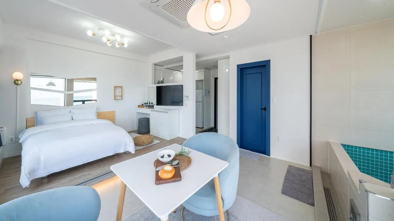 Busan Graysands Villa