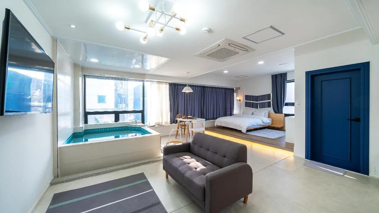 Busan Graysands Villa