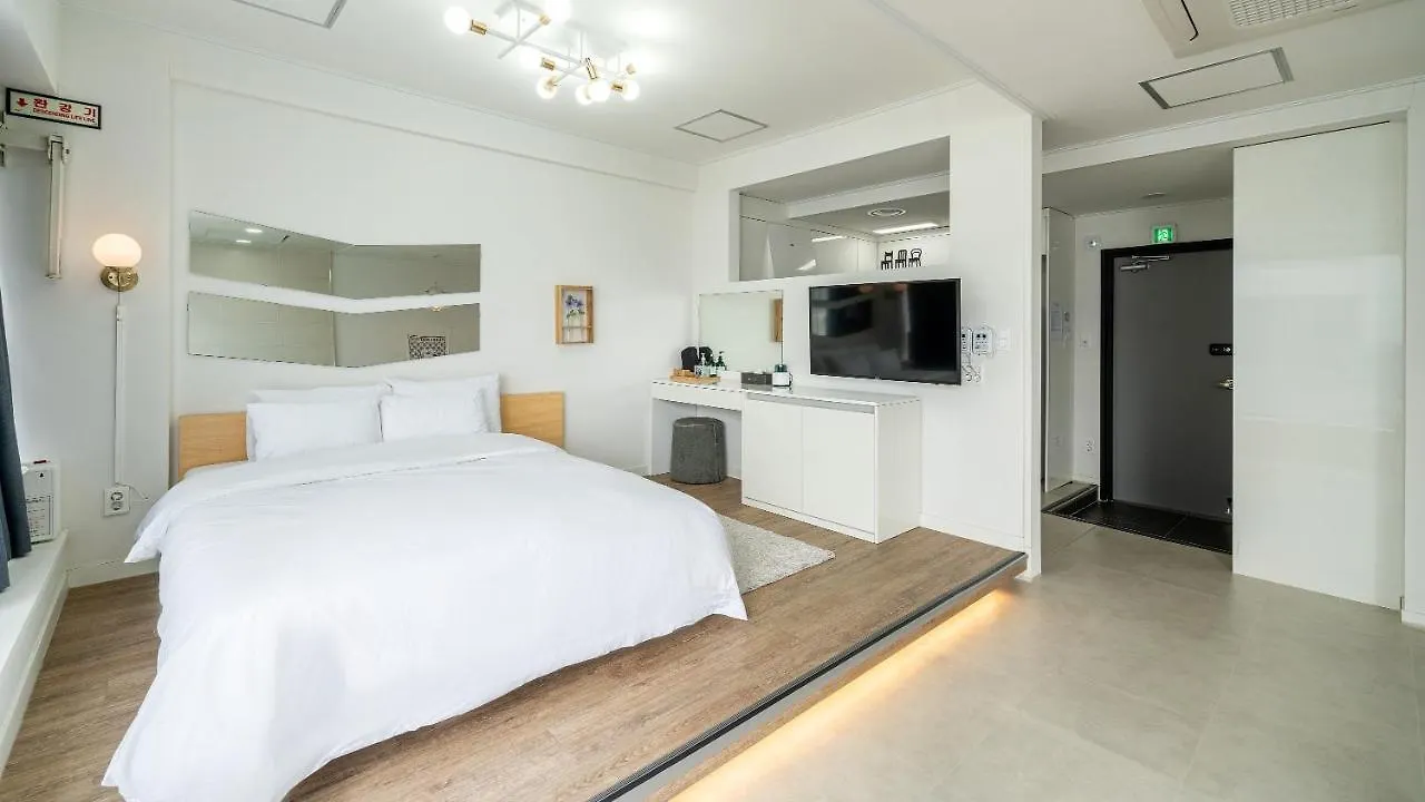 Busan Graysands