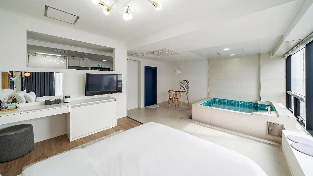 Busan Graysands Villa