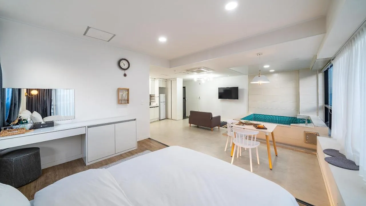 Busan Graysands