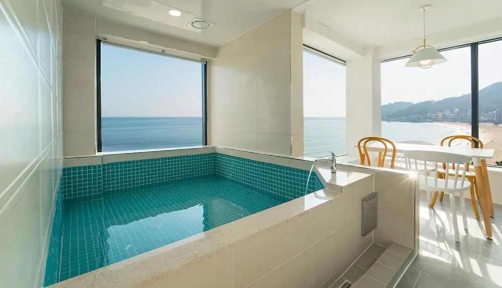Busan Graysands Villa